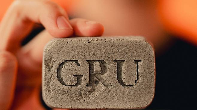 GRU 스페이스가 자체 공정으로 3D 프린팅한 모의 달 토양 벽돌. 달 겉흙을 가공해 건축 자재로 활용하는 현지 자원 활용(ISRU) 기술을 시험한 결과물이다. GRU 스페이스 제공