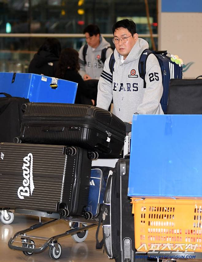 짐보다 무거운 주장의 책임감.