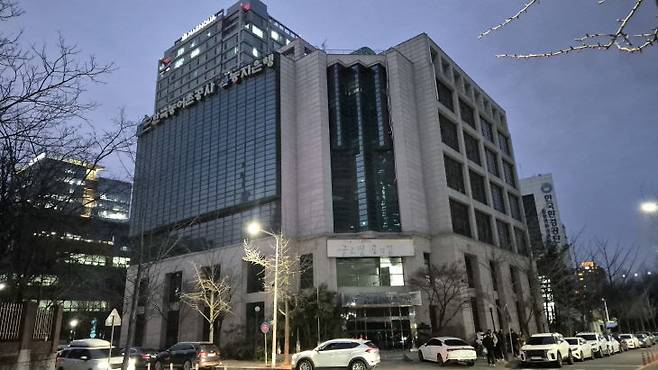 대전회생법원이 들어설 대전 서구 둔산동 옛 한국농어촌공사 건물이 리모델링을 앞두고 있다. (사진=임병안 기자)