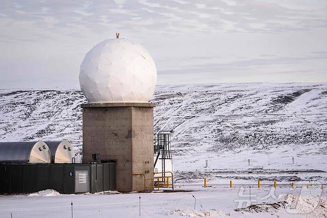 덴마크령인 그린란드의 피츠버그 지역에 설치된 피투픽 우주 기지. 2023.10.04 ⓒ AFP=뉴스1