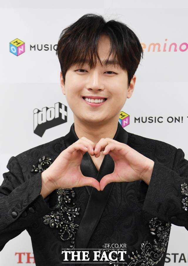 트롯 오디션 출신 가수 겸 방송인, 멀티엔터테이너로 자리매김한 이찬원 기운은 고도명립(高道名立), 명진사해(名震四海). 사진은 이찬원이 '2023 더팩트 뮤직 어워즈(TMA)' 당시 인터뷰에 앞서 포즈를 취하고 있다. /더팩트 DB