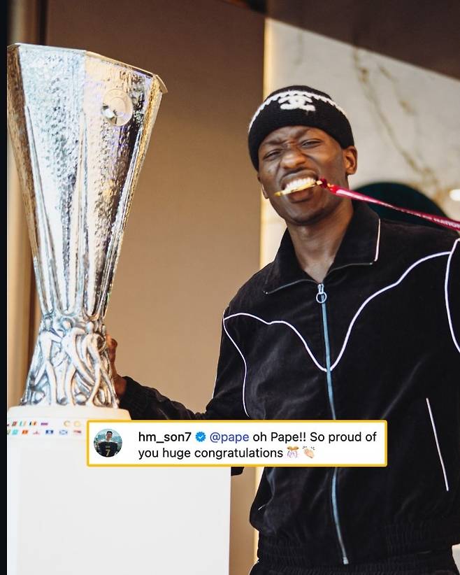 토트넘 파페 사르가 아프리카 네이션스 우승 후 복귀하자 손흥민이 축하했다. 토트넘 SNS