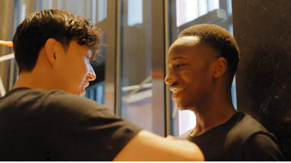 손흥민과 파페 사르. 토트넘 SNS 영상 캡처