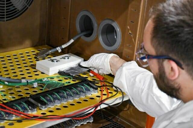 독일 연구진이 목재를 활용한 나트륨 이온 배터리를 개발했다. (사진=프라운호퍼 IKTS)