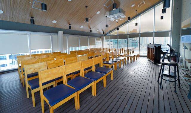 교회 옥상, 식당 옆에 있는 소규모 공간.