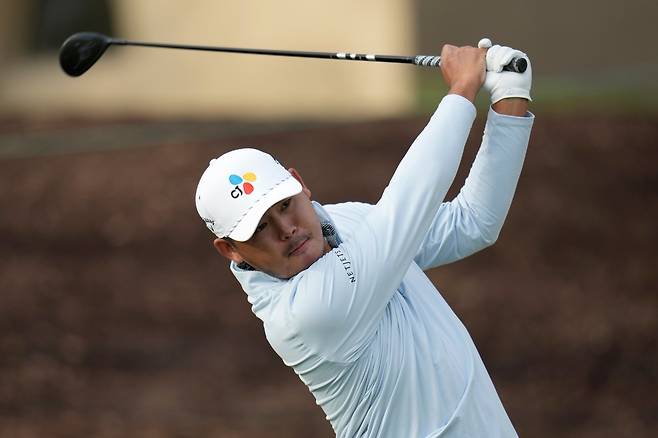 김시우가 아메리칸 익스프레스 3라운드에서 단독 선두로 솟구치며 5년 만의 패권 탈환과 함께 PGA 투어 통산 5승에 바짝 다가섰다. 라킨타 | AP뉴시스