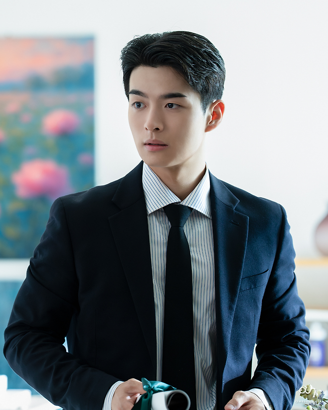 손상연. 어썸이엔티