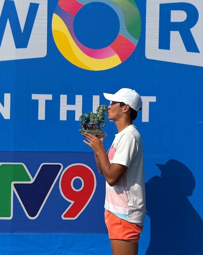 베트남 챌린저 대회에서 우승한 권순우(사진제공 KTA)