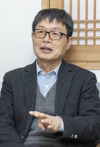 최현규 한국과학기술정보연구원(KISTI) 전문위원은 “북한 인공지능(AI)의 현재 수준보다 중요한 건 어느 방향으로 가고 있느냐”라며 “생성형 AI가 아니라 목적형 AI를 택할 수밖에 없는 구조 자체를 봐야 한다”고 강조했다. 조영철 기자