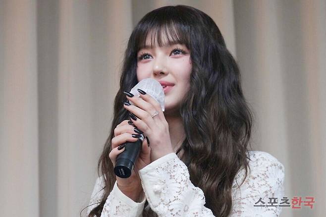 하이브(HYBE) 소속 어도어(ADOR) 엔터와 전속계약 해지 관련 기자회견에 참석한 그룹 뉴진스(NewJeans) 다니엘. 24.11.28 사진=사진공동취재단