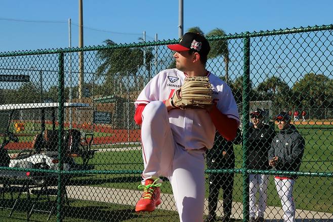 SSG 랜더스 새 외국인 투수 앤서니 베니지아노. /사진=SSG 랜더스 제공