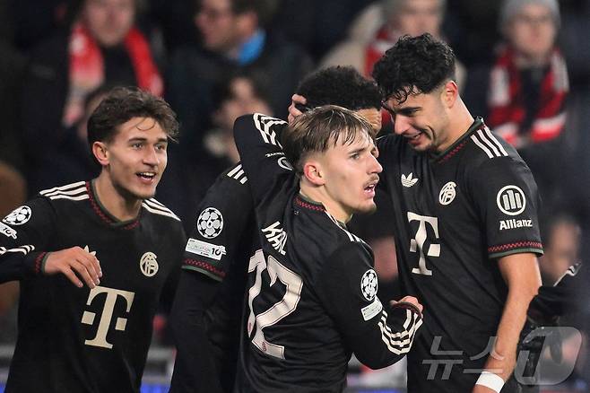 2025-26 UCL 리그 페이즈 2위로 16강에 진출한 바이에른 뮌헨. ⓒ AFP=뉴스1