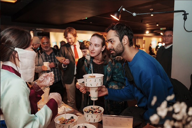 2023³â ¹æ¹® Ä·ÆäÀÎ ¿µ±¹ ·±´ø Çà»ç ÇöÀå