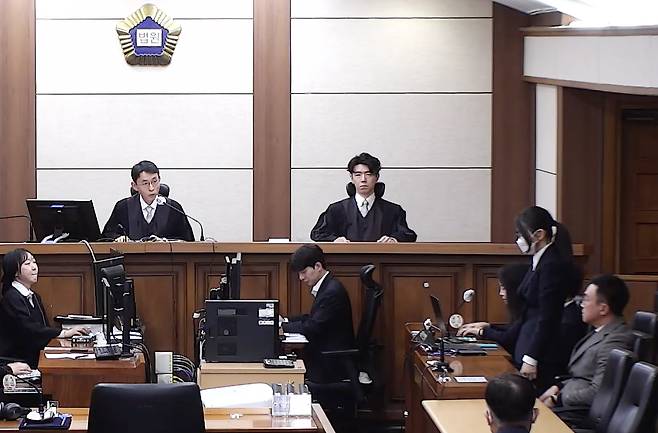 통일교 금품수수 등 혐의로 구속기소된 김건희씨가 1월28일 서울중앙지방법원에서 열린 1심 선고공판에서 징역 1년 8개월을 선고받았다. ⓒ서울중앙지법
