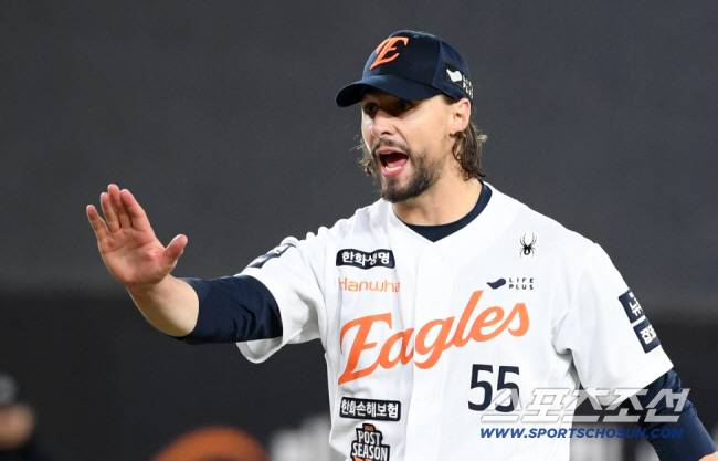 ◇한화 이글스를 떠나 휴스턴으로 이적한 와이스의 선발 경쟁 구도에 점점 먹구름이 드리우고 있다. 스포츠조선DB