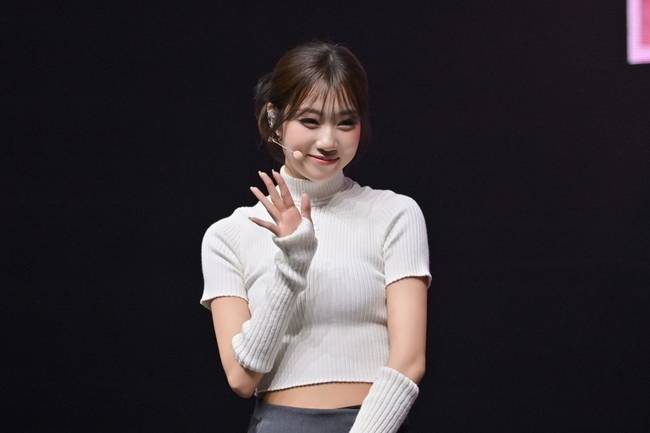 사진 = 웨이크원 제공