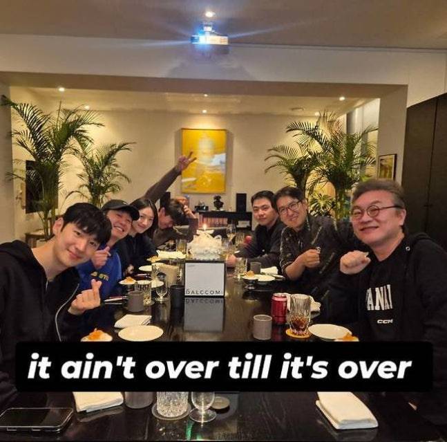 ▲ '모범택시' 단체 사진. 출처| 김의성 인스타그램