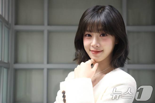 그룹 트리플에스(tripleS)의 니엔이 21일 서울 종로구 뉴스1에서 가진 인터뷰에 앞서 포즈를 취하고 있다. 2026.1.21/뉴스1 ⓒ News1 이광호 기자