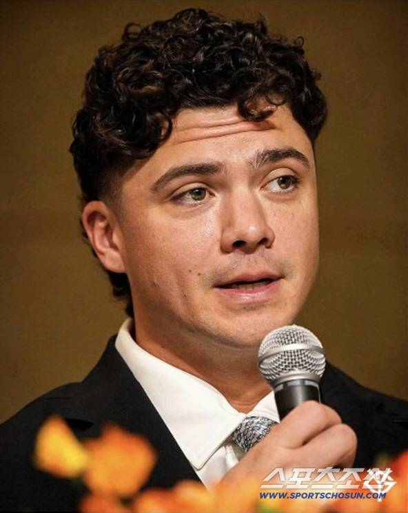 메이저리그 통산 47홈런을 친 내야수 달벡. 그는 요미우리 입단 기자회견에서 오 사다하루를 만나고 싶다고 했다. 사진캡처=요미우리 자이언츠 SNS