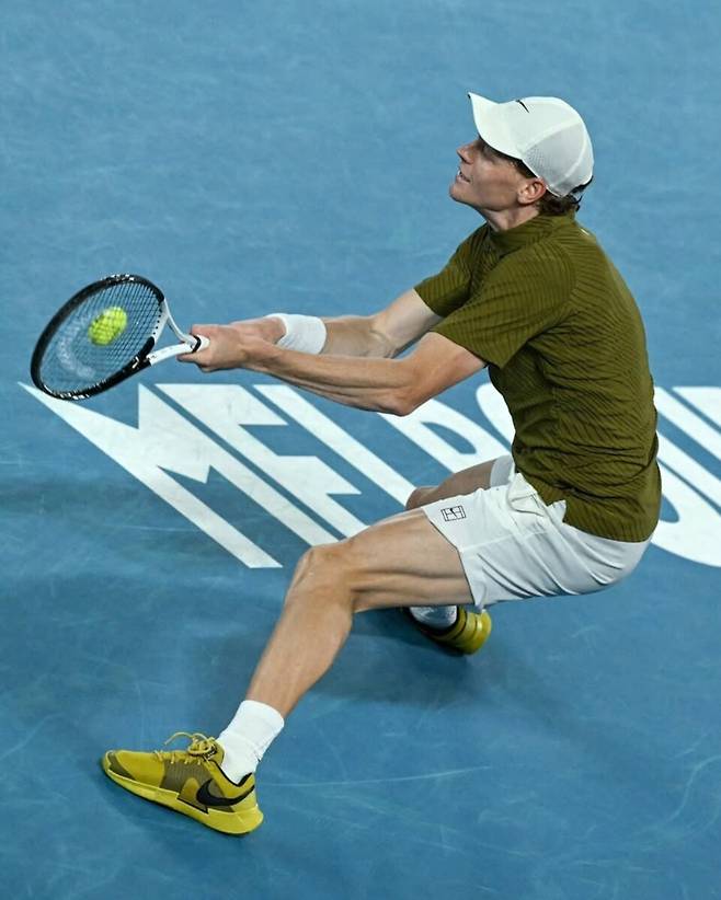 시너는 위너를 72개나 성공시켰지만, 중요 순간 랠리싸움에는 조코비치에게 밀리는 모습도 보였다. 시진 호주오픈