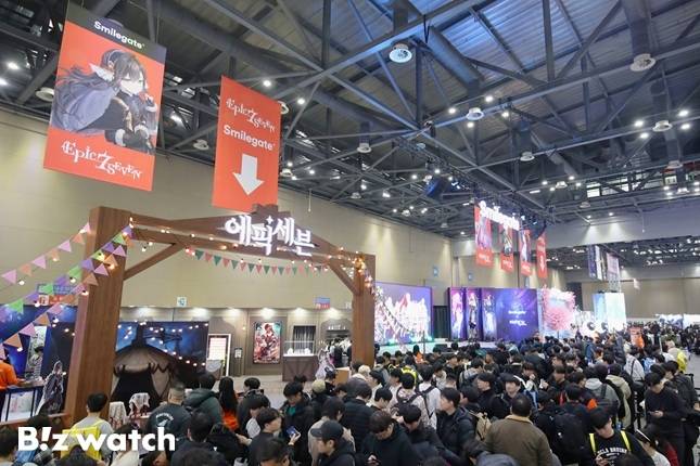 'AGH 2025'에 참가한 게임사 스마일게이트 부스 모습./사진=스마일게이트