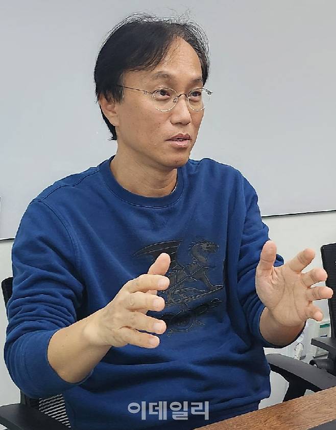 김상재 젬백스 고문(창업주)이 이데일리와 경기도 성남시 본사에서 인터뷰를 진행하고 있다. (사진=김지완 기자)