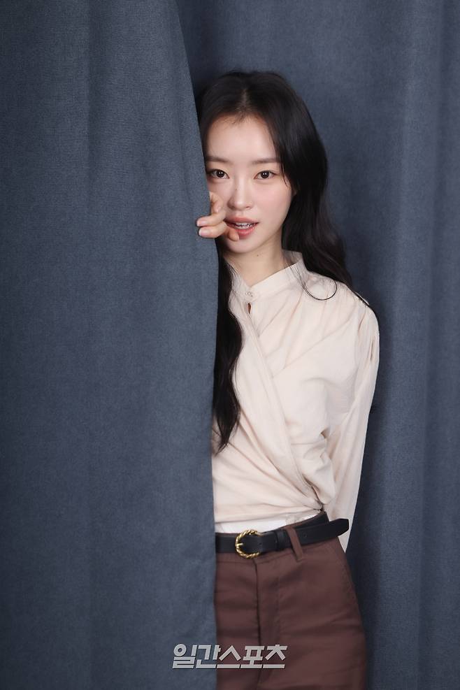 배우 정회린이 26일 오후 서울 중구 순화동 KG타워에서 진행된 일간스포츠와의 인터뷰에 앞서 포즈를 취하고 있다. 서병수 기자 qudtn@edaily.co.kr /2026.01.26/