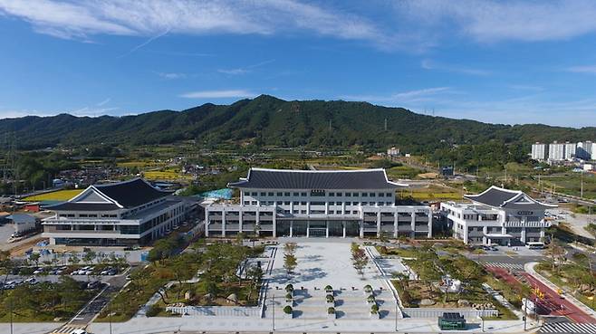 ▲ 예천군청 전경