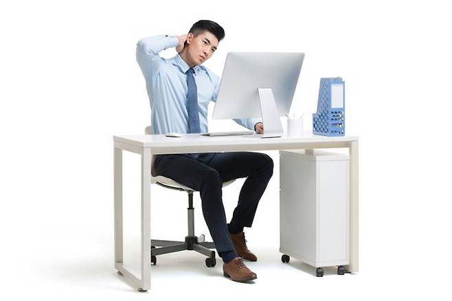 장시간 좌식 생활은 기억 형성에 결정적인 역할을 하는 뇌 속 ‘해마’의 부피를 빠르게 감소시킨다. 연합뉴스