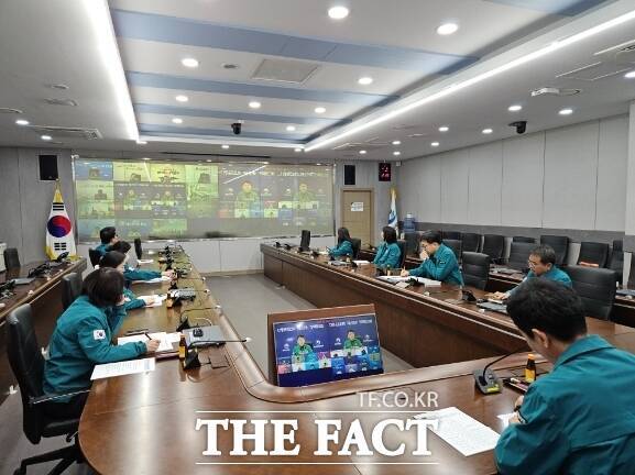 인천시가 6일 다중운집 인파 사고를 선제적으로 예방하고 재난 상황에 대한 대응 역량을 강화하기 위해 시와 10개 군·구 안전부서장이 참석하는 '다중운집 인파 재난관리 정책협의회'를 개최했다. /인천시
