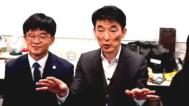 이하상 변호사(오른쪽)와 권우현 변호사 (사진, 유튜브 채널 '진격의 변호사들')