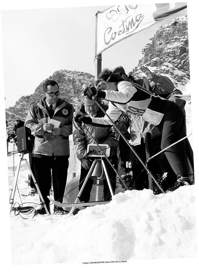 1956년 코르티나담페초 동계올림픽 알파인 스키 종목에 처음 도입된 출발 게이트. 사진 오메가