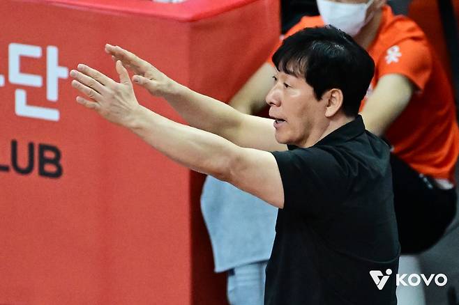 신영철 OK저축은행 감독. 사진제공=KOVO