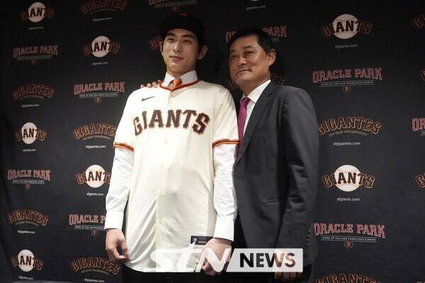 이정후(좌측)와 이종범(우측) 부자/사진=뉴시스(AP)