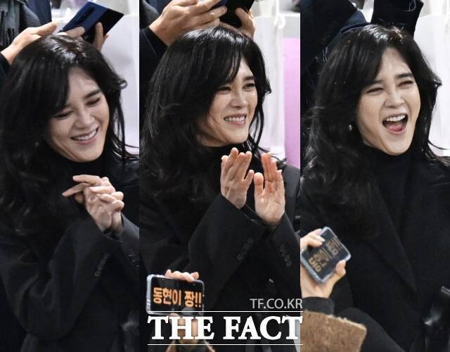 이부진 호텔신라 사장이 9일 오전 서울 강남구 휘문고등학교에서 열린 아들 임동현 군의 졸업식에 참석해 동현 군이 속한 밴드부의 공연을 관람하고 있다. 이날 동현 군은 밴드부 보컬로 노래를 불렀다. /휘문고=이새롬 기자