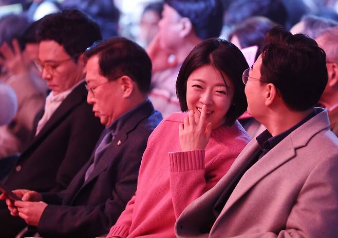 배현진 국민의힘 의원이 2월8일 서울 송파구 잠실실내체육관에서 열린 한동훈 전 대표 토크콘서트에 참석해 있다. ⓒ연합뉴스