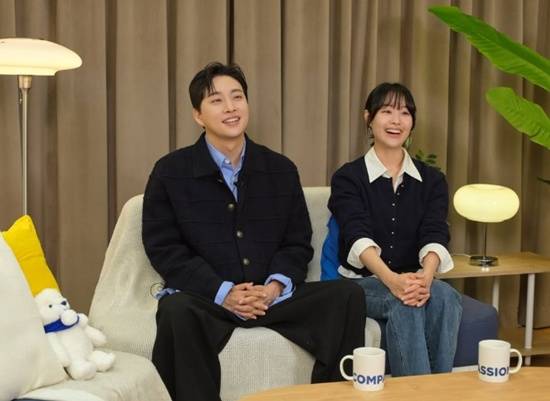 박위 송지은