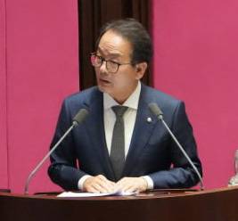 ▲ 강준현 국회의원이 11일 국회서 열린 대정부질문에서 발언하고 있다. / 의원실 제공