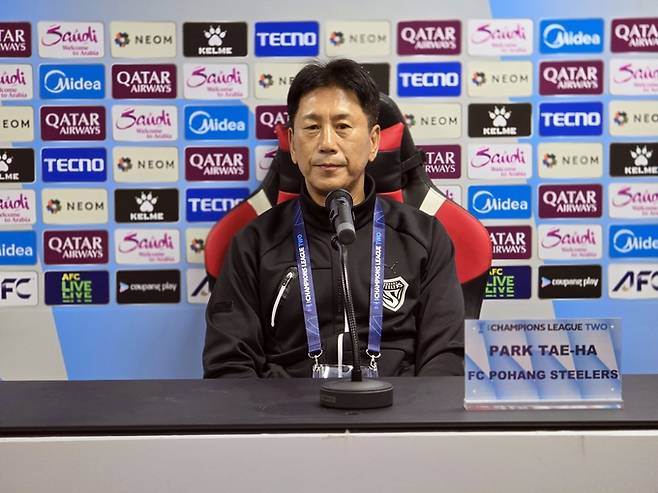 ▲ 박태하 포항스틸러스 감독이 11일 포항스틸야드에서 열린 경기전 미디어데이에서 출사표를 던지고 있다.