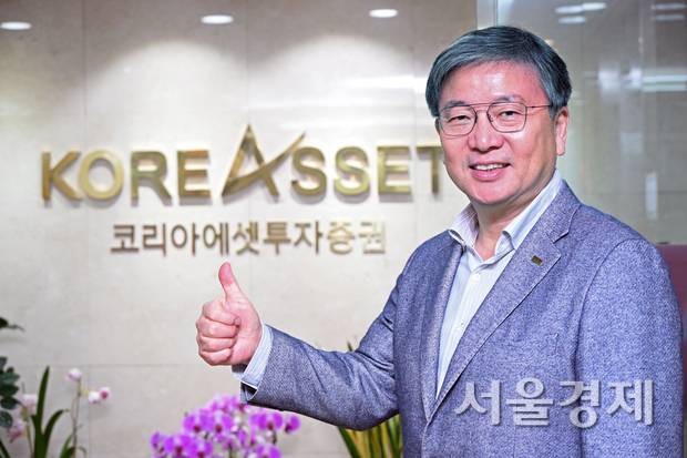 기동호 코리아에셋투자증권 사장이 11일 서울 여의도 코리아에셋투자증권에서 본지와 인터뷰를 갖고 있다. 성형주 기자