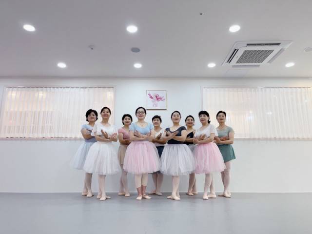 ▲ 강릉에서 활동하고 있는 H시니어발레단.