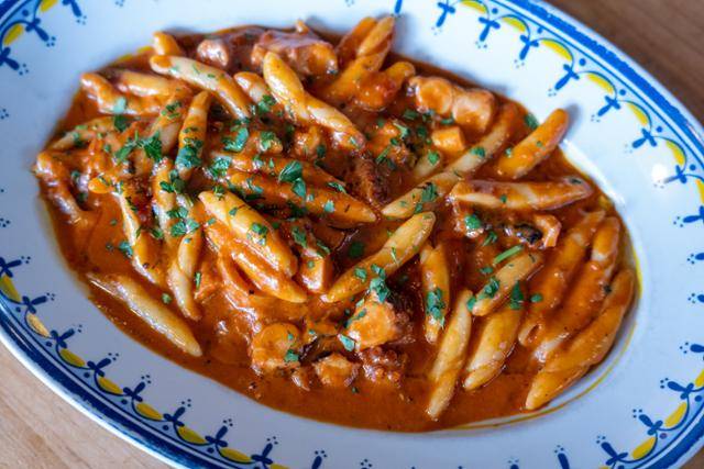 파스타 공작소에서 판매하는 문어 라구 요리 '스트로자프레티'.