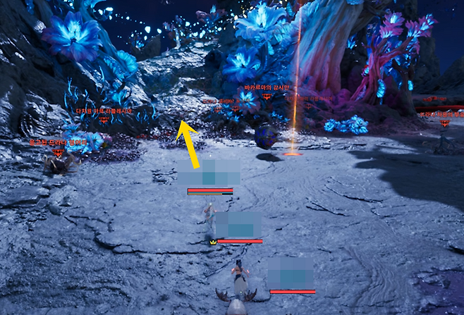 ▲ 시작하자마자 바로 왼쪽 언덕 밟고 넘어가서 우측 길로 진행