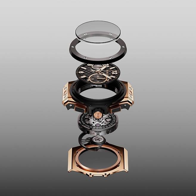 빅뱅 오리지널 유니코의 입체적인 모습. 층층이 쌓아 올린 구조가 특징이다. 소재에 상관없이 케이스 지름은 모두 43㎜로 같다. 사진 위블로