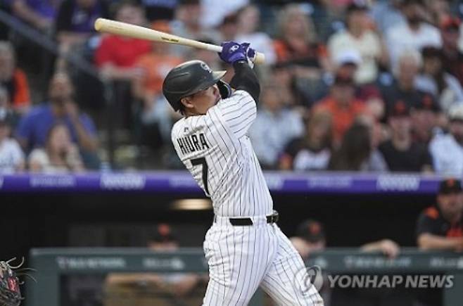 LA 다저스가 13일 내야 자원 케스턴 히우라와 스프링캠프 초청권이 포함된 마이너 계약을 체결했다. 빅리그 통산 성적은 302경기 983타수 231안타 타율 0.235, 50홈런, 134타점, 출루율 0.314, 장타율 0.442다. AP 연합뉴스