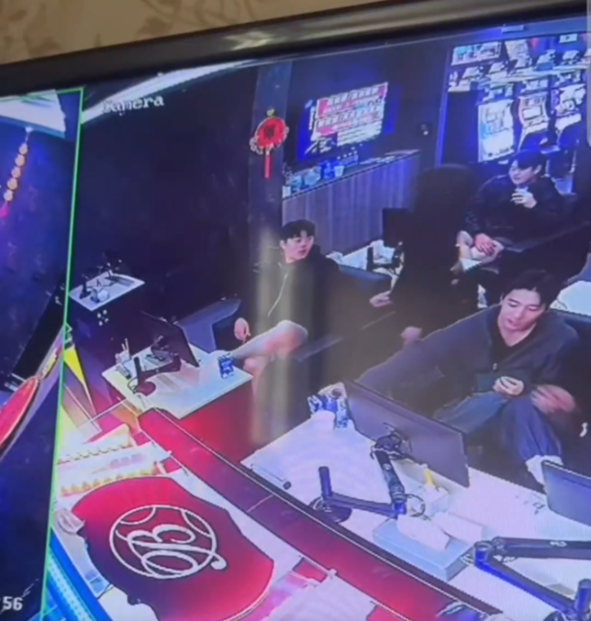 롯데 선수들이 때아닌 원정 도박 파문에 놓였다. 사진 | 온라인 커뮤니티