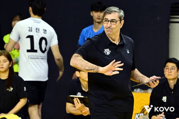블랑 감독은 정규시즌 1위의 중요성을 강조했다. 사진 제공= KOVO