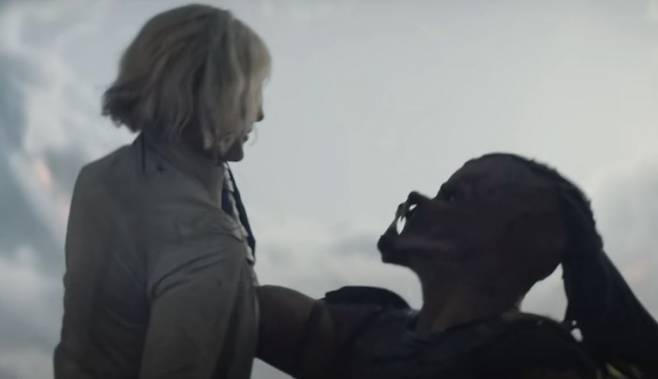 디즈니의 SF 영화 ‘프레데터: 죽음의 땅’ 영상 일부. 유튜브 캡처