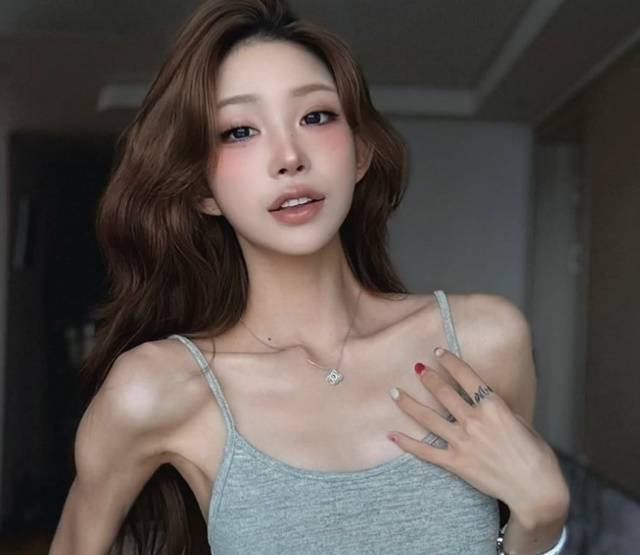 고(故) 배우 최진실의 딸이자 인플루언서 겸 패션모델로 활동 중인 최준희가 오는 5월 16일 서울 강남의 L호텔 그랜드 볼룸에서 웨딩마치를 울린다. 신랑은 4년간 교제해온 11살 연상의 회사원 김 모씨. /최준희 인스타