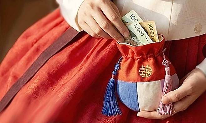 “엄마 믿지?”는 옛말…이제 세뱃돈은 가족 간 법적 분쟁의 씨앗이 되고 있다. 게티이미지뱅크